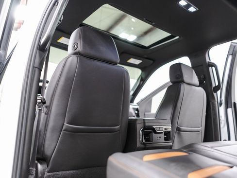 Used 2024 GMC Sierra 3500 AT4 w/ AT4 Premium Plus Package image 31