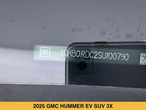 Certified 2025 GMC Hummer EV 3X w/ Extreme Off-Road Package AWD/4WD image 16
