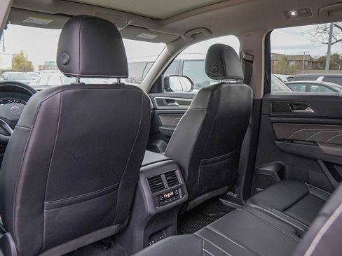 Used 2022 Volkswagen Atlas SE w/ Panoramic Sunroof Package image 28