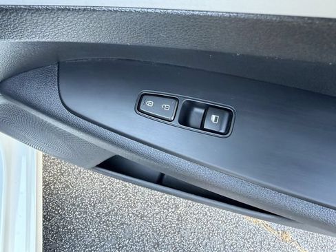 Certified 2024 Kia Forte LXS w/ LXS Technology Package FWD image 36