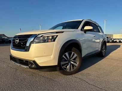 Used 2024 Nissan Pathfinder SL