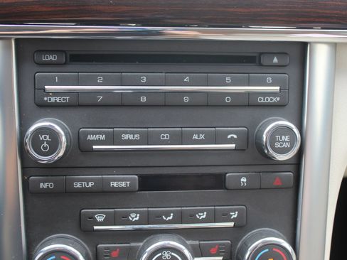 Used 2010 Lincoln MKS FWD image 35