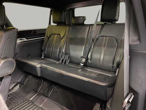 Used 2022 Ford Expedition Max Platinum image 23