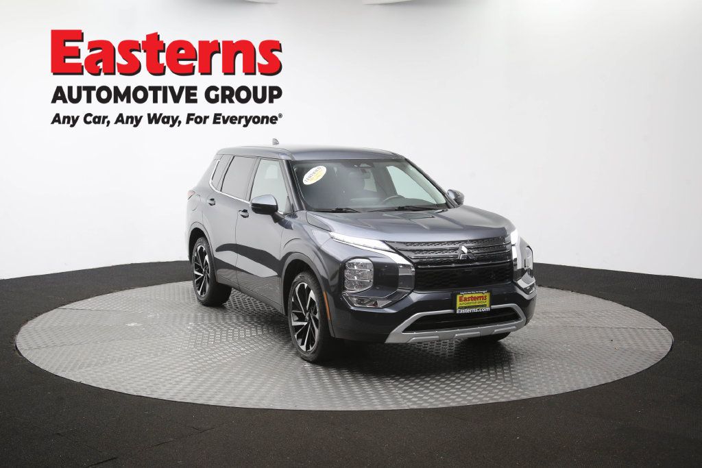 Used 2024 Mitsubishi Outlander SE AWD/4WD image 54