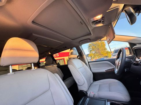 Used 2019 Toyota Sienna Limited Premium image 35