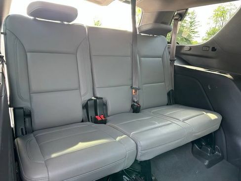 Used 2022 Chevrolet Tahoe LT w/ Luxury Package AWD/4WD image 23