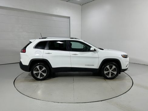Used 2019 Jeep Cherokee Limited AWD/4WD image 38