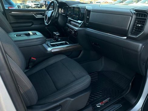 Used 2022 Chevrolet Silverado 1500 LT image 16