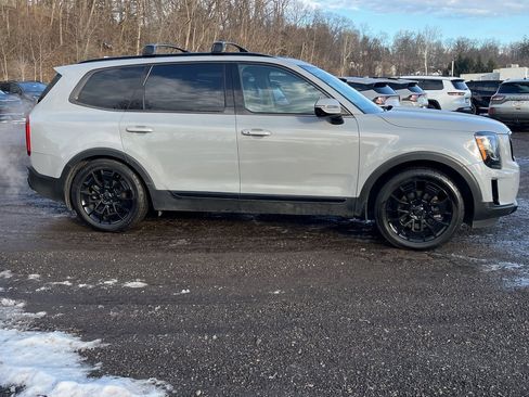 Used 2021 Kia Telluride SX w/ SX Prestige Package image 6