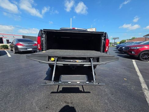 Used 2019 Ford F150 XLT w/ Equipment Group 302A Luxury AWD/4WD image 31