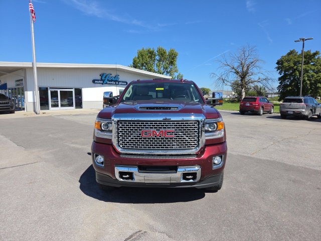 Used 2017 GMC Sierra 2500 Denali w/ Duramax Plus Package AWD/4WD image 5