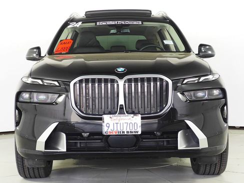 Certified 2024 BMW X7 xDrive40i w/ Premium Package AWD/4WD image 3
