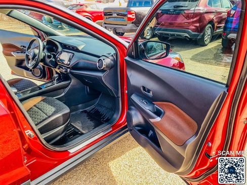 Used 2023 Nissan Kicks SR w/ Interior Electronics Package image 15