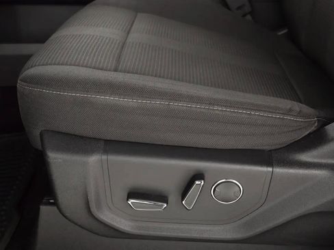 Used 2016 Ford F150 XLT w/ Equipment Group 302A Luxury AWD/4WD image 21