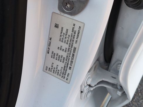 Used 2022 Tesla Model 3 Performance image 33