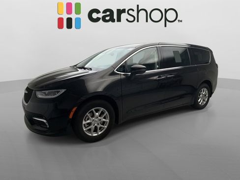 Used 2023 Chrysler Pacifica Touring-L FWD image 1