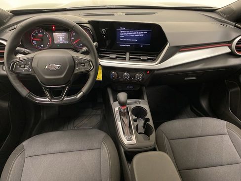 Used 2024 Chevrolet Trax RS w/ Driver Confidence Package image 23