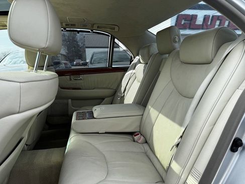 Used 2005 Lexus LS 430 RWD image 16