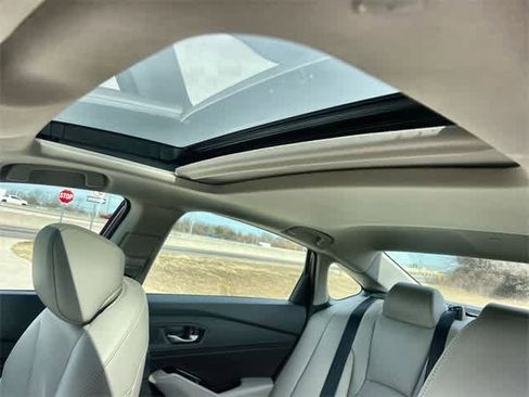 Certified 2025 Honda Accord Touring image 32