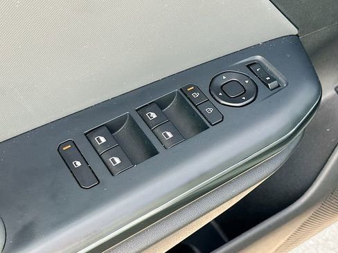 Used 2025 Kia K4 FWD image 17
