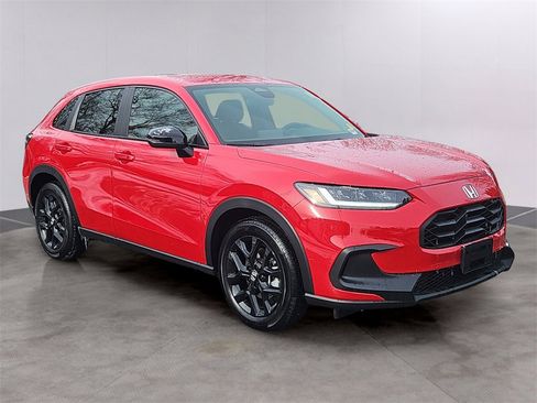 Certified 2025 Honda HR-V Sport image 3