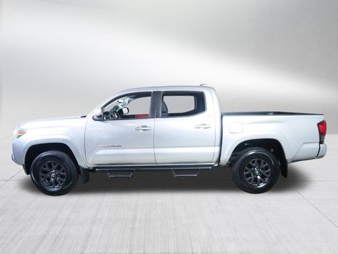 Used 2023 Toyota Tacoma SR5 w/ Technology Package AWD/4WD image 4