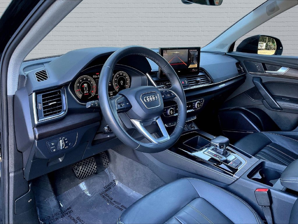 Used 2023 Audi Q5 2.0T Premium Plus w/ Premium Plus Package AWD/4WD image 14