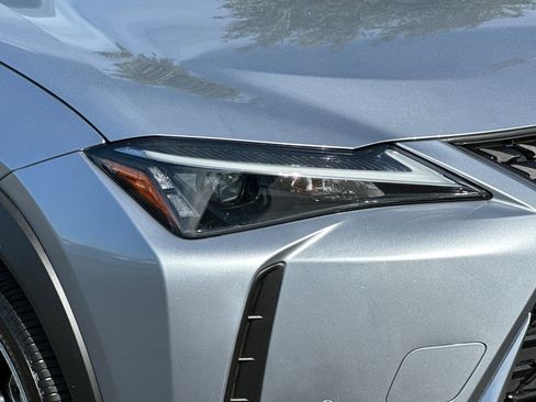 Used 2023 Lexus UX 250h FWD w/ Accessory Package (Z2) image 11