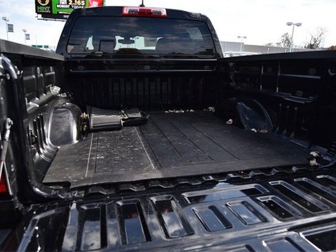 Used 2022 Chevrolet Colorado W/T w/ Custom Special Edition image 7