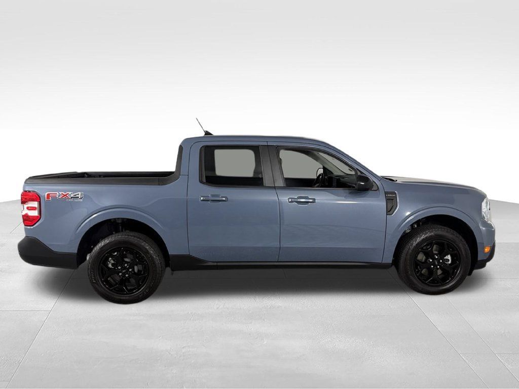Used 2024 Ford Maverick Lariat w/ FX4 Off-Road Package AWD/4WD image 6