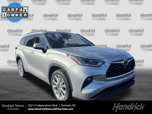 Used 2021 Toyota Highlander Limited FWD image 1