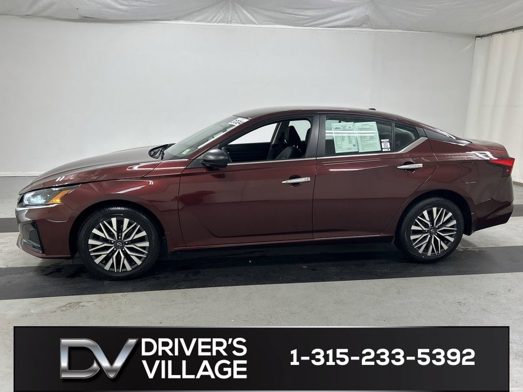 Used 2024 Nissan Altima 2.5 SV AWD/4WD image 6