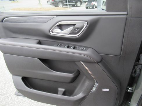 Used 2024 GMC Yukon XL SLT w/ SLT Premium Package AWD/4WD image 20