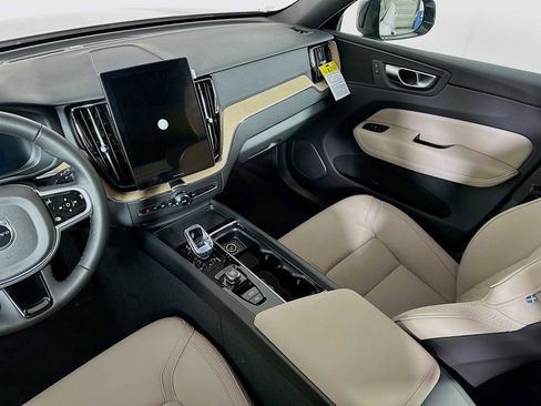 New 2026 Volvo XC60 B5 Core image 22