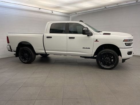 New 2026 RAM 2500 Big Horn AWD/4WD image 2