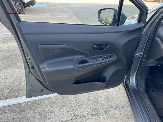 Used 2020 Nissan Versa S FWD image 19