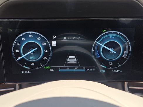 Certified 2025 Hyundai Elantra SEL FWD image 22
