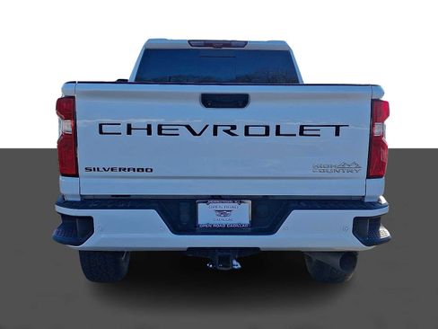 Used 2020 Chevrolet Silverado 2500 High Country w/ Z71 Off-Road Package image 5