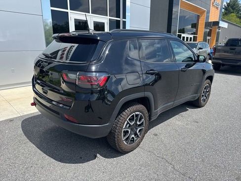 Used 2024 Jeep Compass Trailhawk w/ Trailhawk Elite Group AWD/4WD image 6