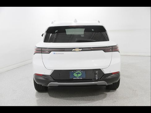 Used 2024 Chevrolet Equinox EV LT FWD image 21