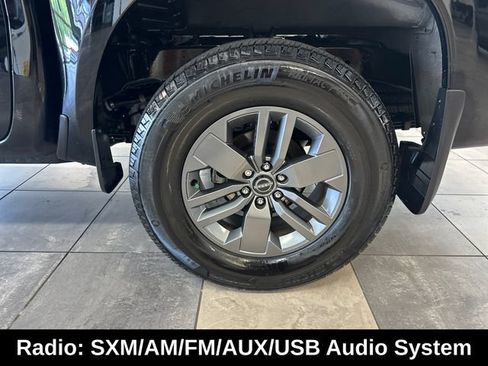 Used 2025 Nissan Frontier SV AWD/4WD image 6