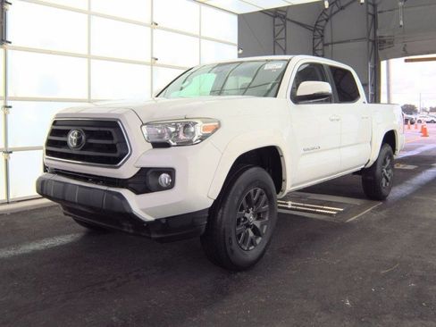 Used 2022 Toyota Tacoma SR5 image 1