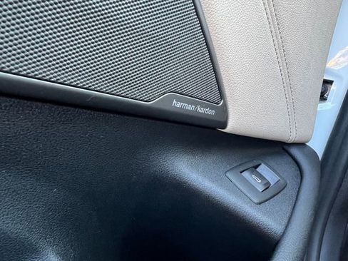 Used 2021 BMW 530i w/ Premium Package image 26