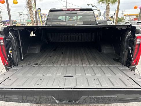 Certified 2024 GMC Sierra 2500 Denali w/ Denali Reserve Package AWD/4WD image 8