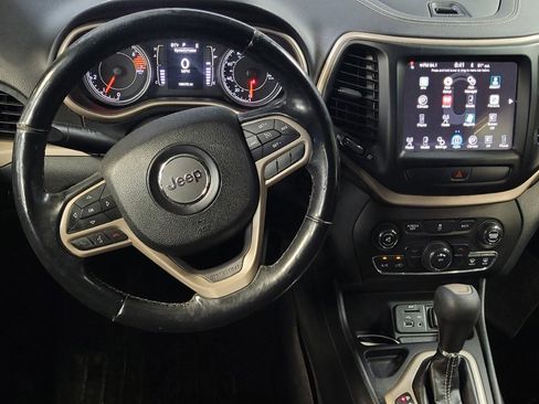 Used 2017 Jeep Cherokee Latitude image 22