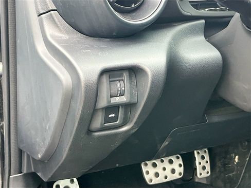 Used 2025 Toyota GR86 Premium image 10