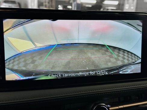 Used 2023 Nissan Ariya AWD image 23