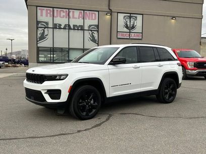 Used 2023 Jeep Grand Cherokee Altitude