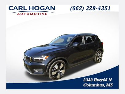 Used 2022 Volvo XC40 T5 Momentum