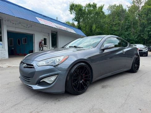 Used 2015 Hyundai Genesis 3.8 RWD image 8